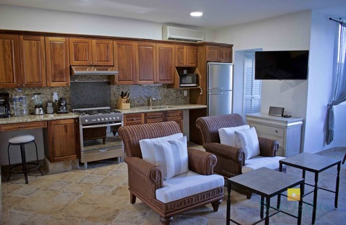 Emiliano Zapata Apartment | "Sol", One bedroom Apartment. You can walk to Beach and Restaurants.
