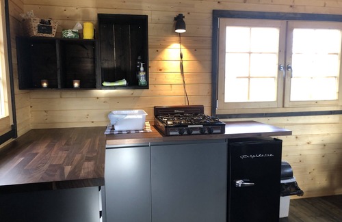 Manitoba Cabin | Solar off-grid with outdoor Pool, Sauna & cross-country ski trails