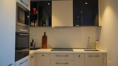 North Ridge Apartment | SOLEA 1 bedroom apartment - Central, comfortable, cozy, balcony, pool, gym