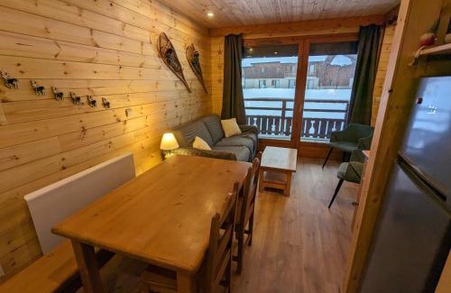 Puy-Saint-Vincent Apartment | SOLEIL DES ECRINS Puy Saint Vincent 1800 appart 4 pers refait neuf