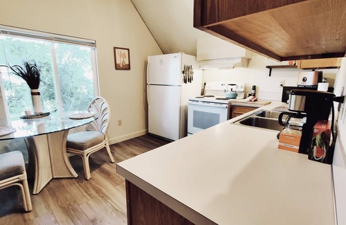Central Area Apartment | Soleil Salem- extended stays, free laundry, garden