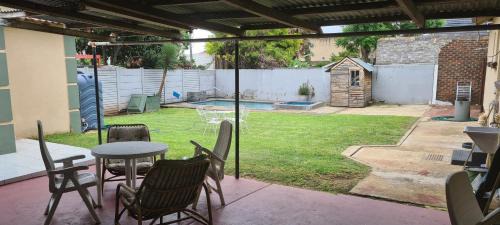 Robertsham House | Solomon bnb