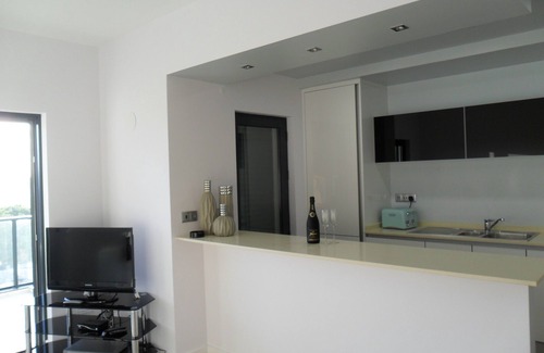 Alvor Apartment | Solrio, modern, Luxury 1 bed apartment Free wifi , UKTV .(9433/AL)