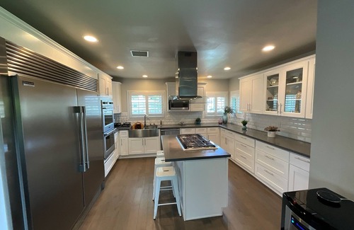 The Plaza House | ~Soluna~ 4-Bedroom Oasis w Expansive Outdoor Living—Positioned Between LA & OC