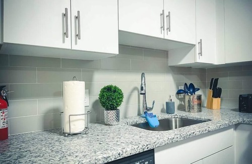 South Bound Brook Apartment | Somerset*1Bd* NoCleaningFee*Parking*Gym*Train 2 NY
