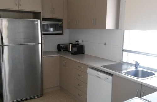 Somerset Dam House | Somerset Dam Accommodation - The Lock Up