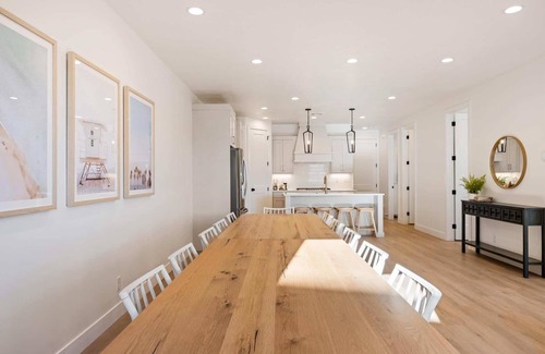St. George House | Somewhere on a Beach: Desert Color Lagoon + Beaches