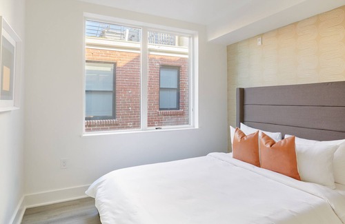 Navy Yard Apartment | Sonder Callisto | Two-Bedroom Apartment w/ Balcony