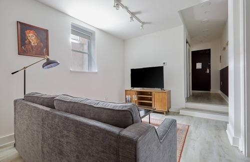 Navy Yard Apartment | Sonder Callisto | Two-Bedroom Apartment