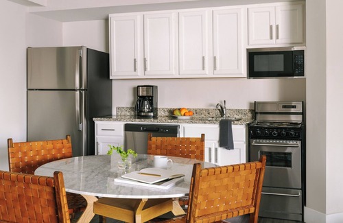 Georgetown Apartment | Sonder Georgetown C&O | Two-Bedroom Apartment