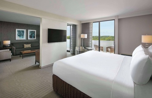 Executive Park Hotel | Sonesta Charlotte Lower South End