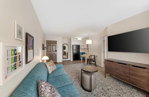 Gateway Hotel | Sonesta ES Suites Austin The Domain Area
