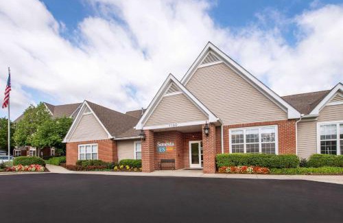 Linthicum Heights Hotel | Sonesta ES Suites Baltimore BWI Airport
