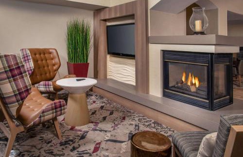 Linthicum Heights Hotel | Sonesta ES Suites Baltimore BWI Airport