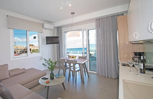 Agii Apostoli Apartment | Sonja 2 apartment,pool,Beachfront,Chania