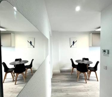 Neudorf-Nord Apartment | Sonnenglanz Wohnung auf der Vierten