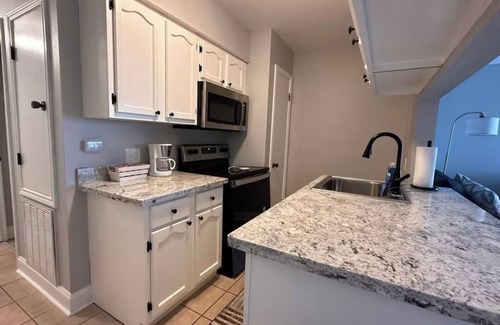 Chalmette Apartment | Soothing apartment with AC in charming Chalmette minutes from NOLA
