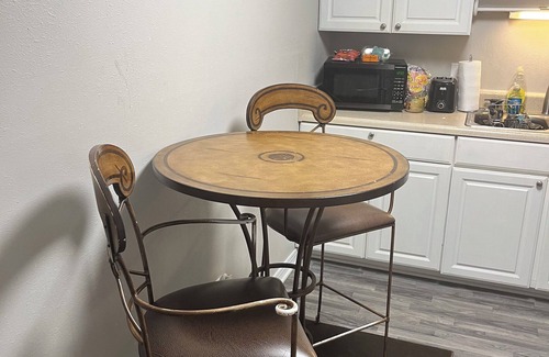 Laurel Apartment | Soothing apartment with AC in charming Henrico