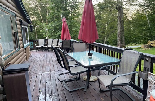 Day Cabin | Soothing cabin at Great sacandaga lake come enjoy the peace in a rural area.