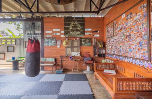 Taling Chan House | Sor Vorapin Muay Thai Home