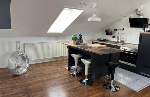 Ebersberg District Apartment | Sorglos in Poing klimatisiert - Messe München, Flughafen, Therme Erding