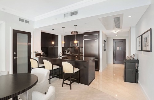 Mid Beach Condo | Sorrento @Fontainebleau Oceanview Double Wide Balcony Full Kitchen. Washer/Dryer