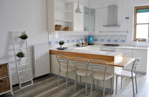 Bagnoli House | Sorriso 98 B&B