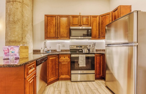 West Poplar Apartment | Sosuite at Independence Lofts - Callowhill