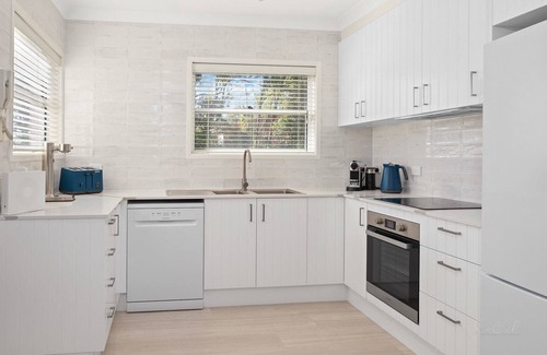 Denhams Beach Apartment | Soulshine Beachside Penthouse, views over Denhams Beach