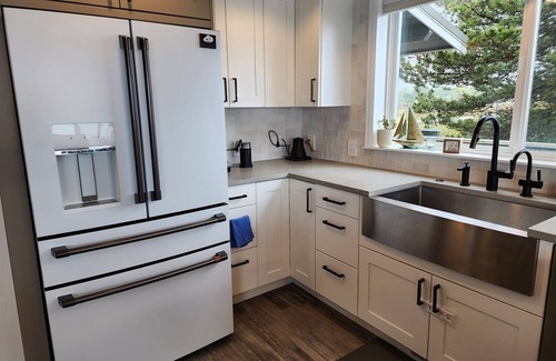 Sequim House | Sound Reflections: Waterfront home, Strait water views, beach!