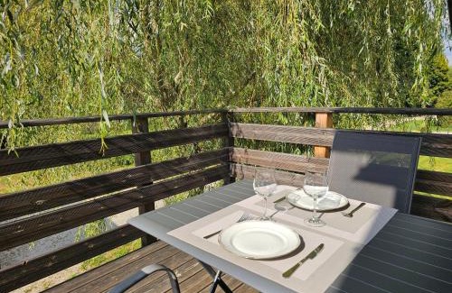 Nods Apartment | Sous le saule
