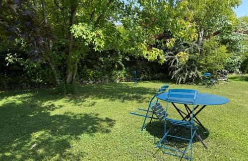 Dosches Bed & Breakfast | Sous les toits