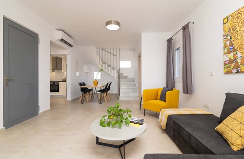 Gennadi House | South Beach Villas - 2 bedroom sea view with heated pool