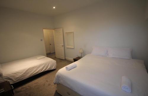 Ealing Common Apartment | South Ealing Place