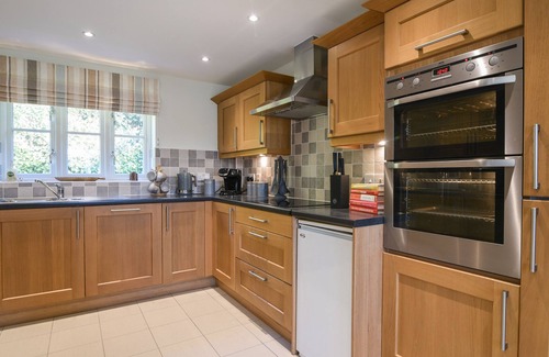 Hawkchurch Cottage | SOUTH GLEBE, pet friendly, character holiday cottage in Hawkchurch