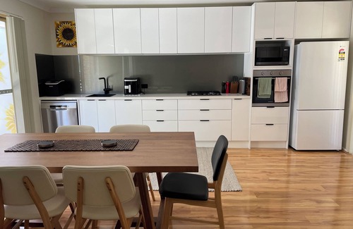 Scarborough Villa | South Scarborough 2 bedroom villa in a quiet group of 3. Park at your doorfront