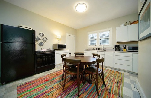 Germantown House | Southern Charm: Minutes to downtown Nashville with a cozy porch swing