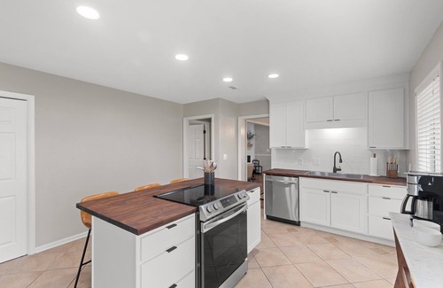 Dothan House | Southern Charmer! New Renovation, 3 Bed/2 Bath, Game Room, Dog Friendly, In The Heart Of It All!