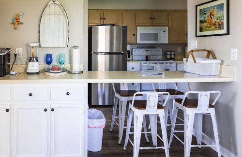 North Shore Condo | Southern Escape @ Bernards Landing w/Kayaks