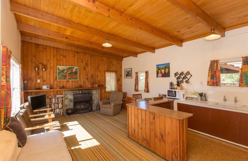 Wanaka Cottage | Southern Lakes Sweetie - Albert Town Bach