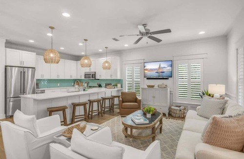 Seacrest House | Southern Tides 4BR/4.5BA | Sleeps 14 | Golf Cart