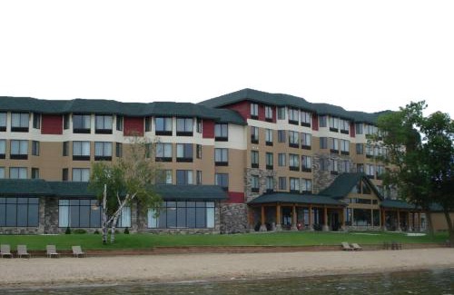 Bemidji Hotel | SouthShore Hotel on Lake Bemidji, Trademark Coll by Wyndham