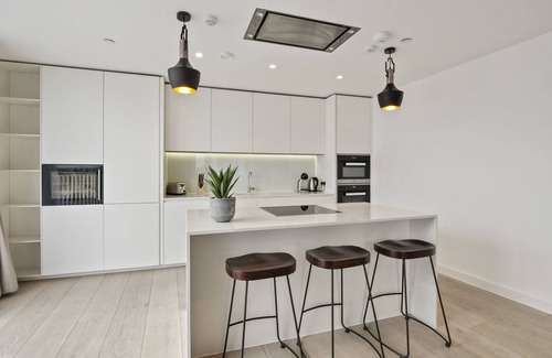 Cathedrals Apartment | Southwark Residences by Aeria Apartments