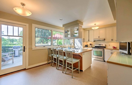 Southwest Harbor House | Southwest Harbor Home-3 Min to Acadia Natl Park