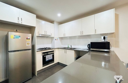 Warwick Farm Apartment | Southwest Liverpool Area 3 Beds & Parking Nwf003