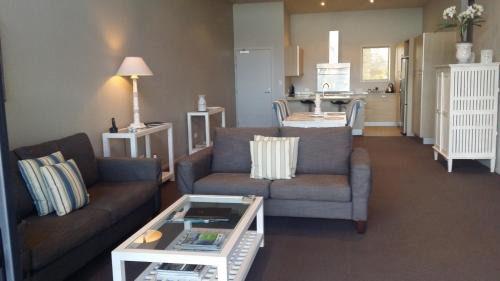 Whitianga Apartment | Sovereign Pier On The Waterways