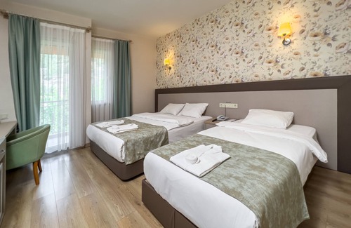 Karahayit Hotel | Spa Hotel Colossae Thermal