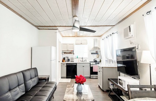 Redding Cottage | Spa-Inspired Luxury Cottage, Heart of Redding & Near Bethel Church