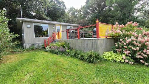 Montmagny Regional County Municipality House | Spa & River view - Le Jardin