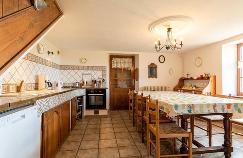Fougerolles-Saint-Valbert Cottage | Spacious renovated house with WIFI, perfect for families